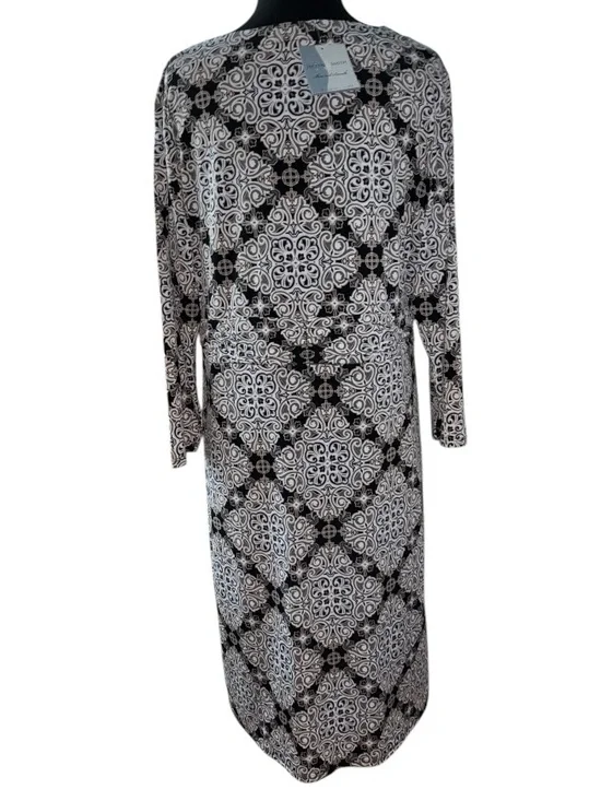 NWT Jaclyn Smith Long Sleeve V-Neck Printed Dress, P2P:22-25”, L:43” RT $35 - Picture 3 of 6